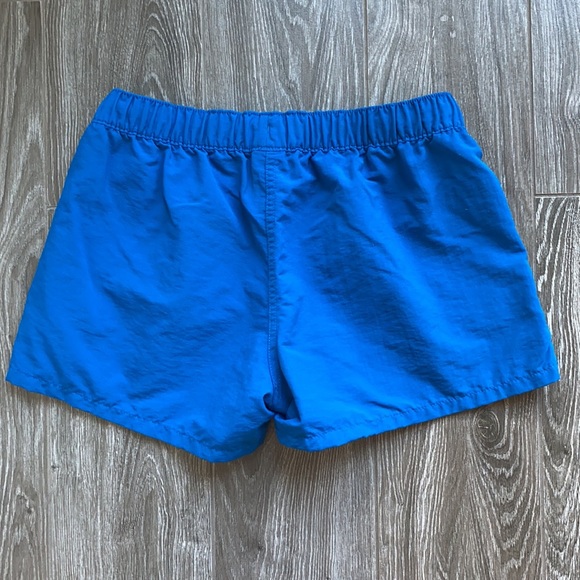 COPY - Patagonia barely baggies shorts - Picture 5 of 7